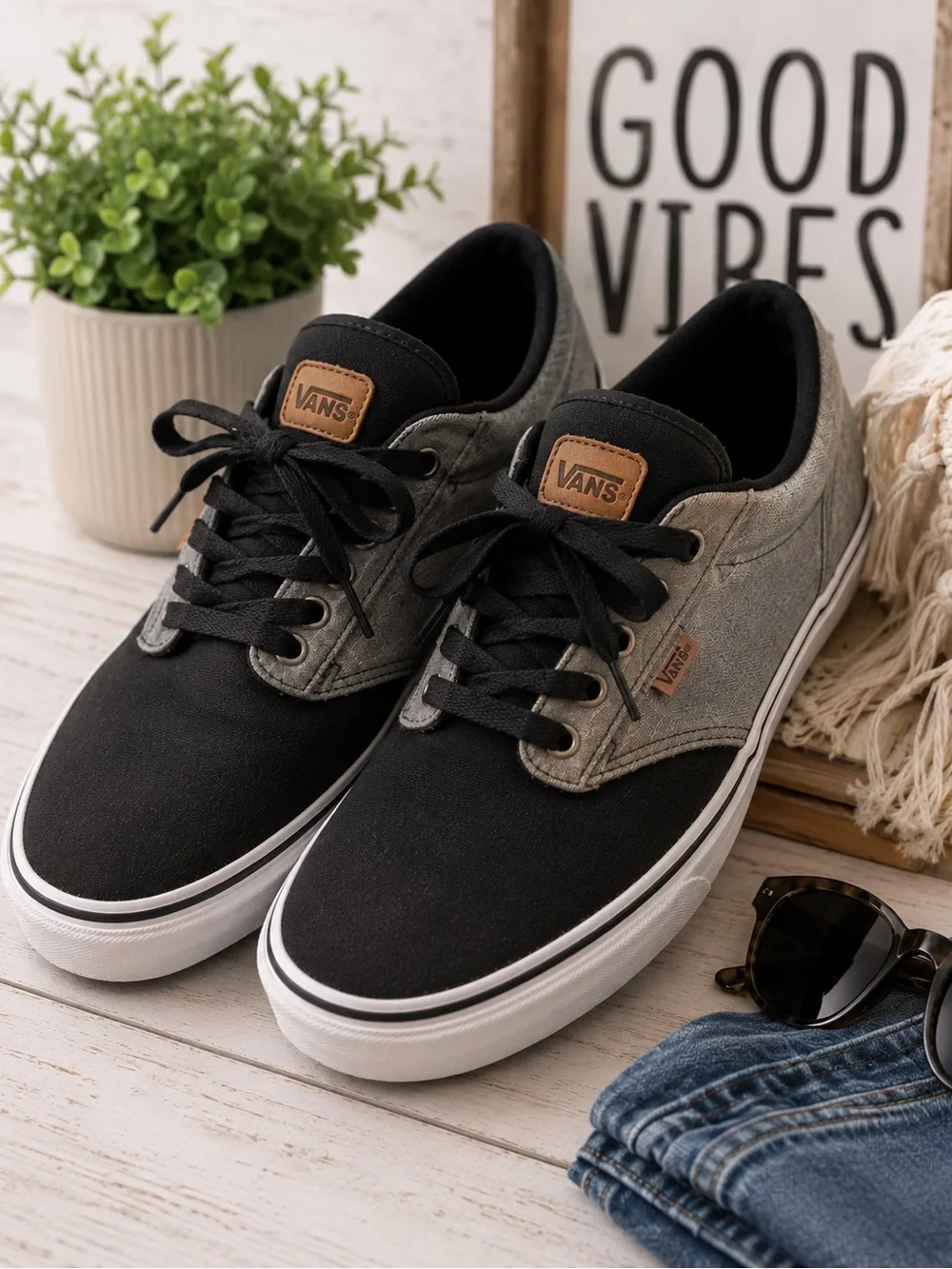 Vans Atwood’s Men’s Two tone in great condition size 11